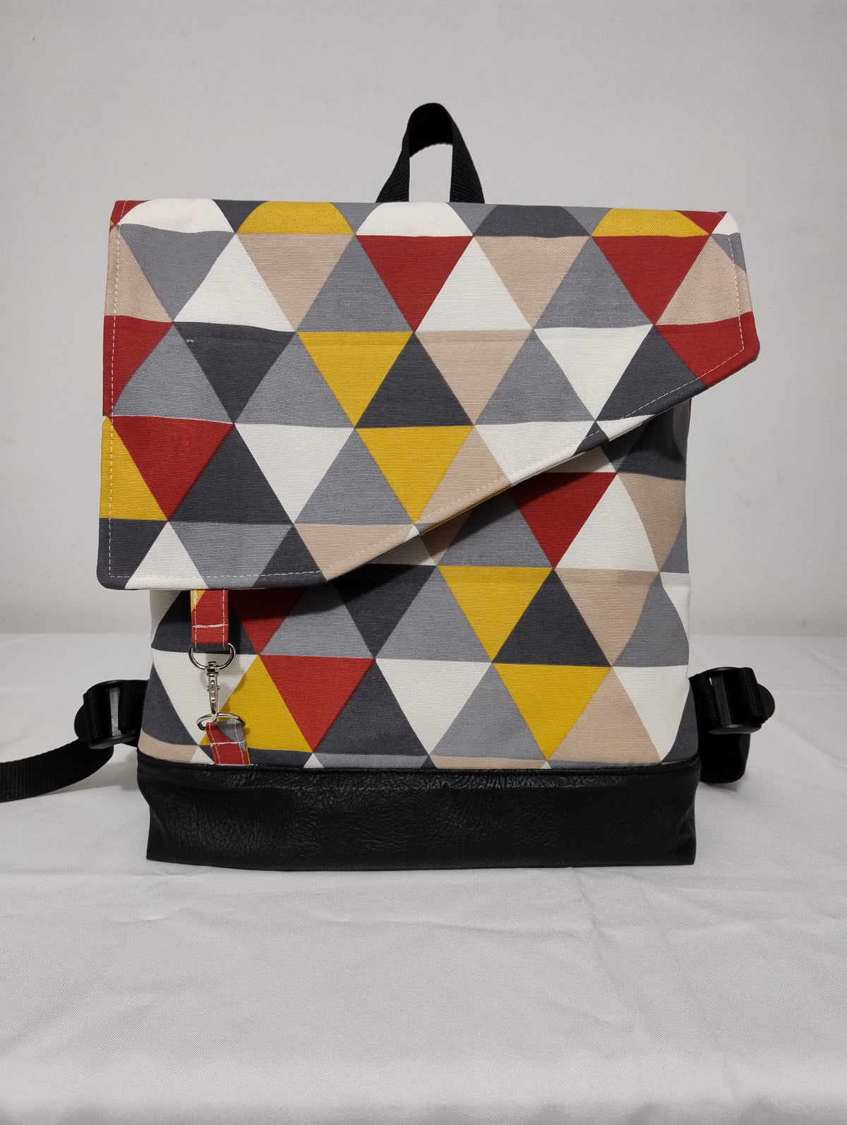 Mochila Juvenil Geométrica